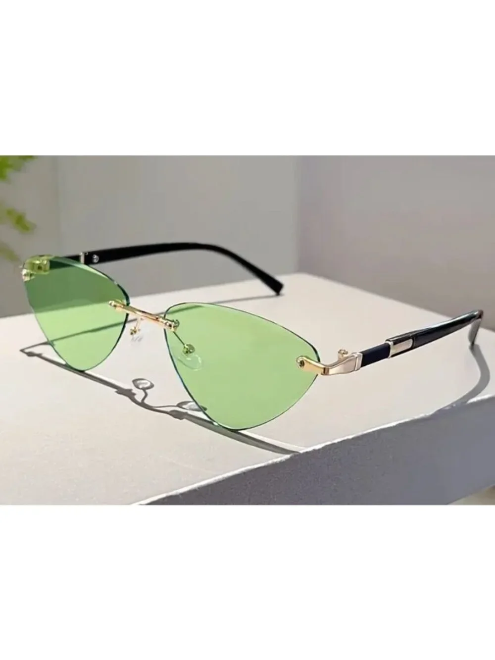 Cat Eye Retro Triangle Green Lens Sunglasses Gold & Black Arms